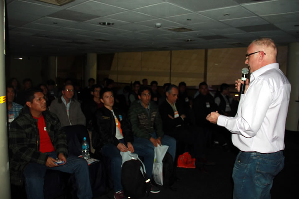 Charlas experiencia de productos en Obra