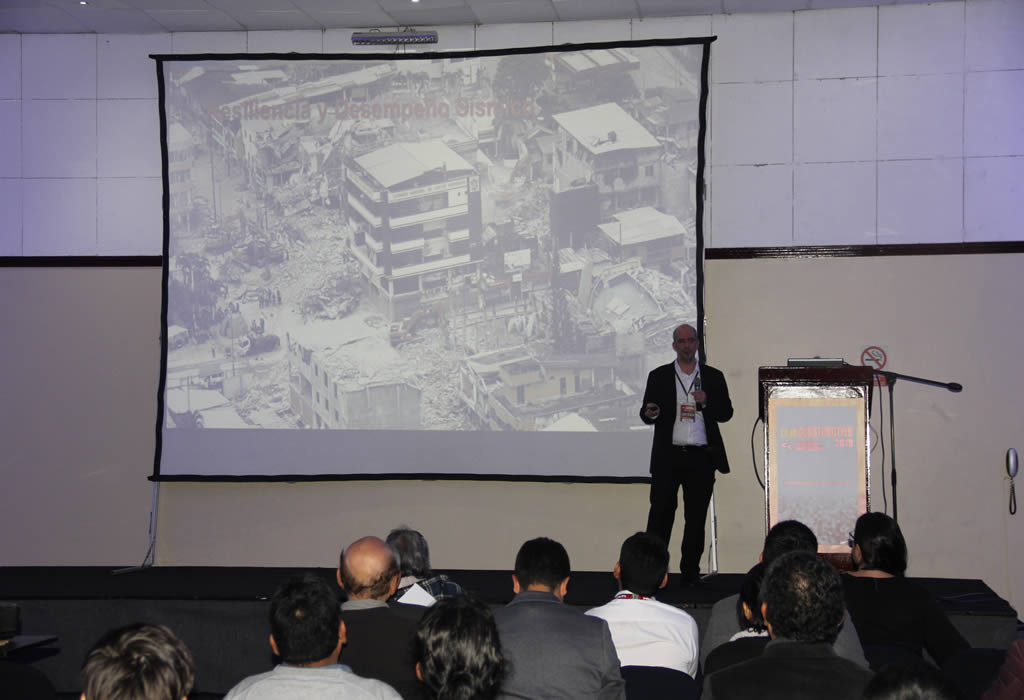 CHARLA MAGISTRAL ABORDÓ SOBRE NUEVAS TECNOLOGÍAS ANTISISMIICAS EN EDIFICACIONES